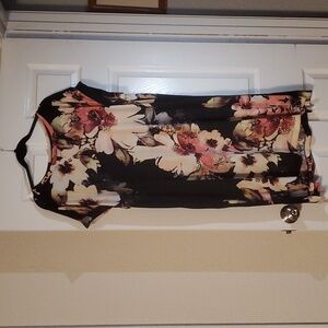 XL Lularoe Floral Chelsea T-Shirt dress